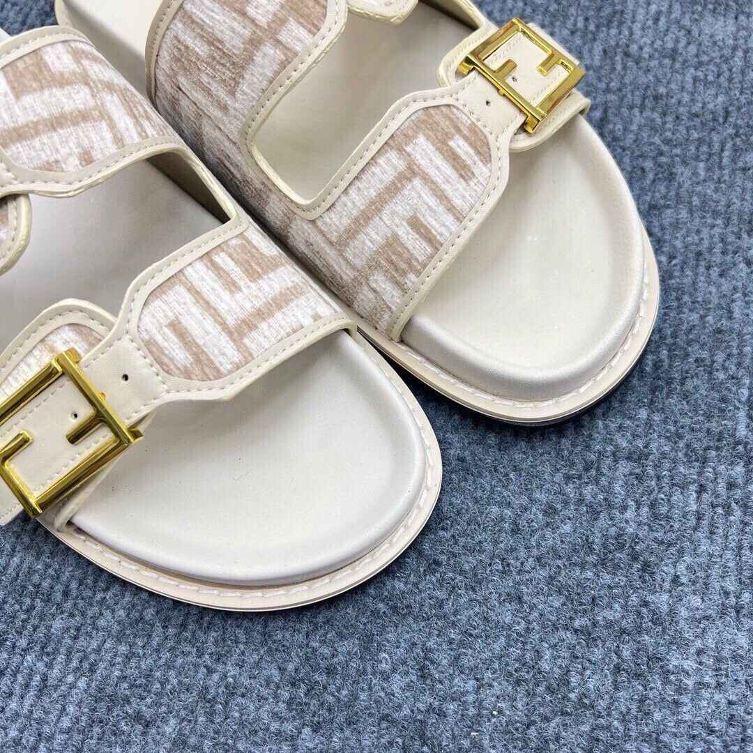 54F38ZDE Stylish slippers