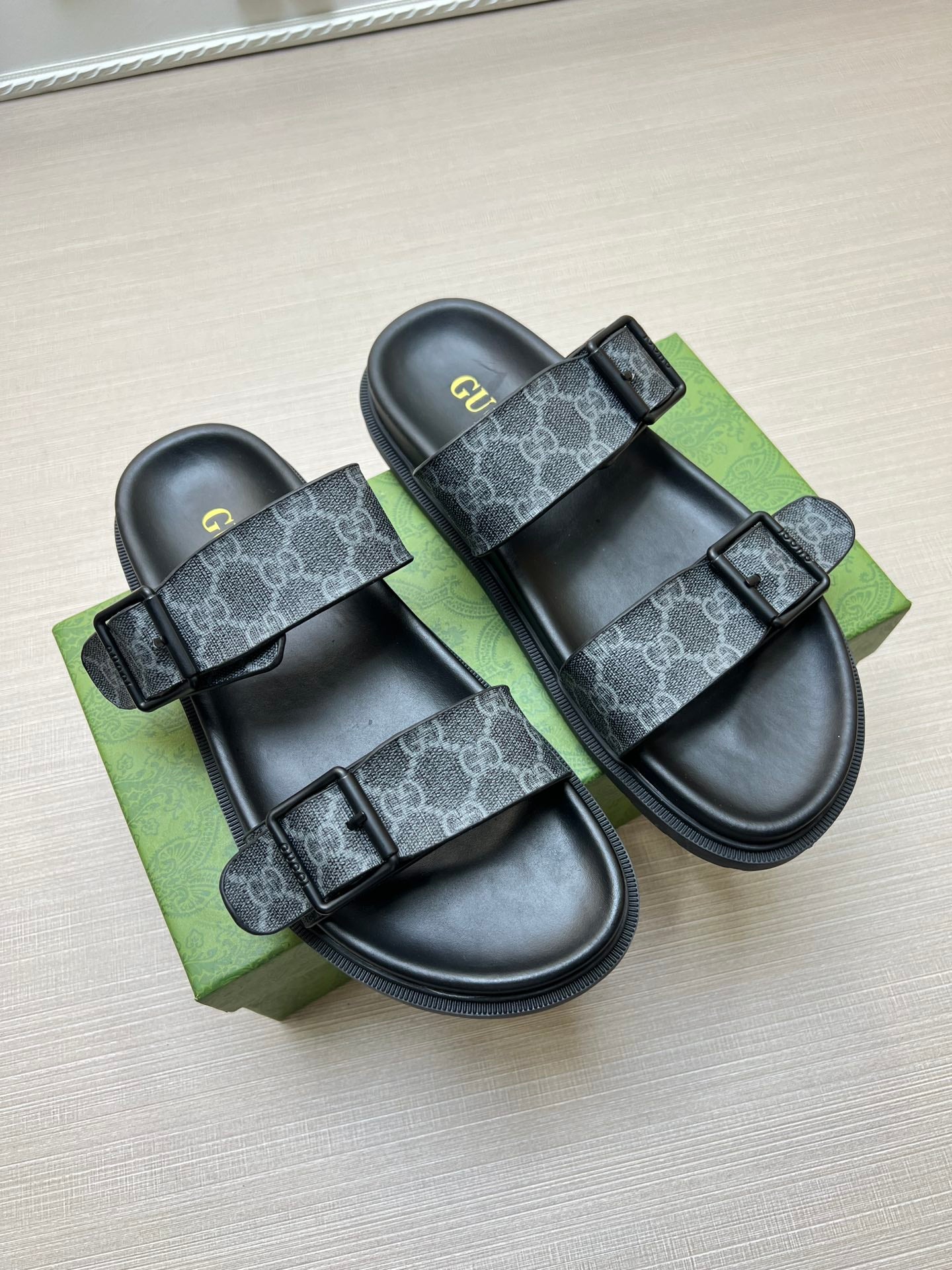 54B92ZDE Stylish slippers