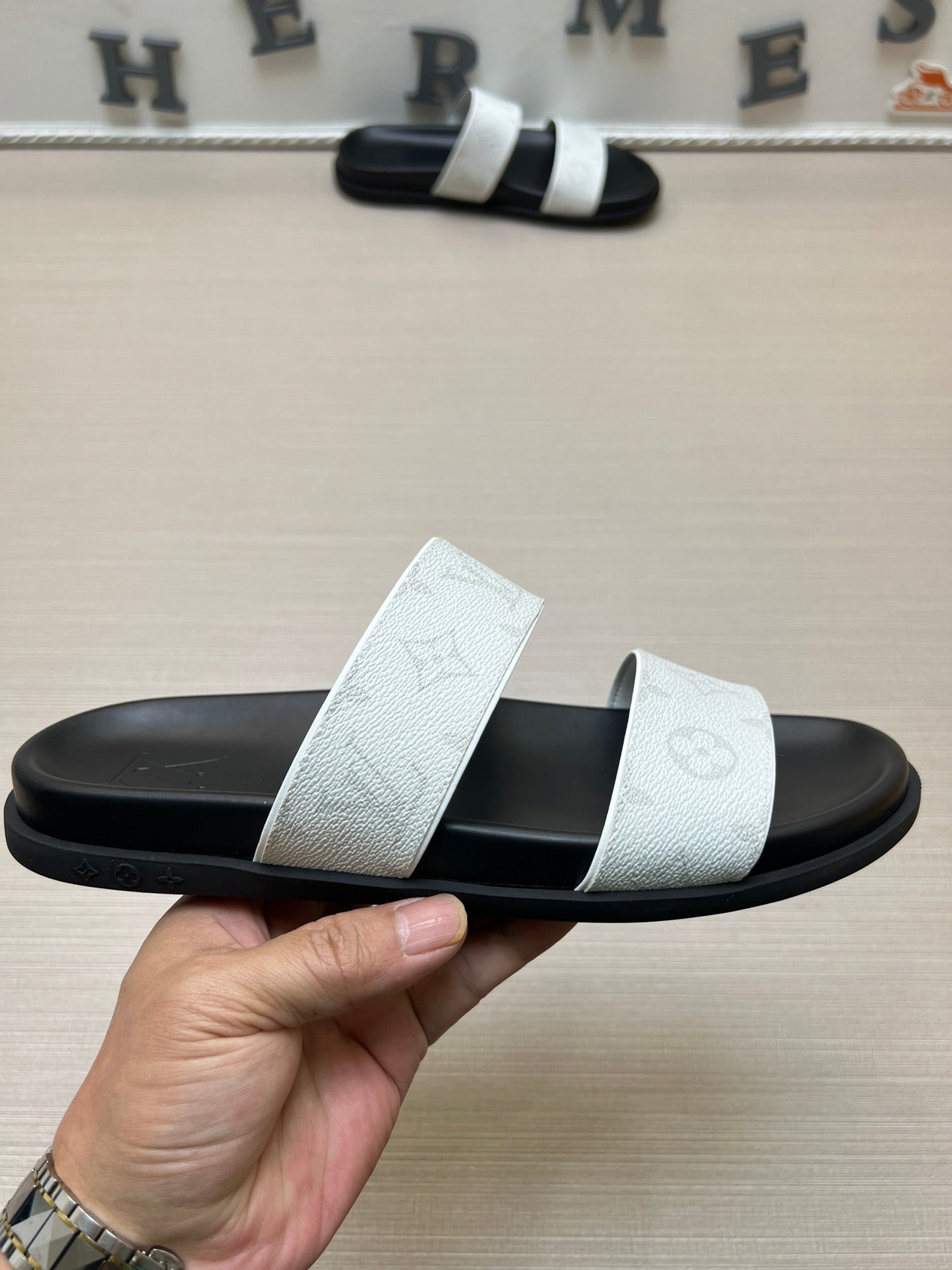 54E58ZDE Stylish slippers