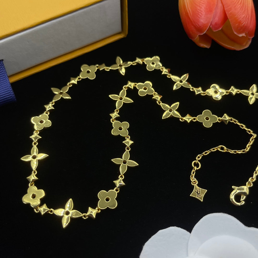 14E969XDE Stylish Necklaces