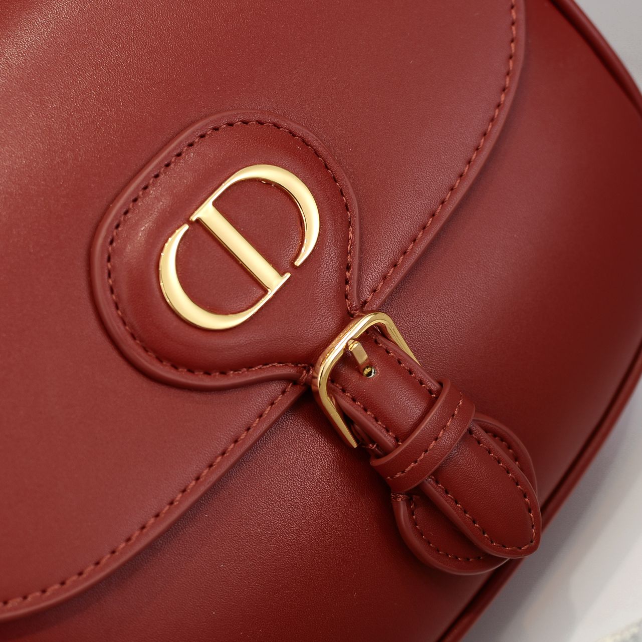 1L48BDE Stylish leather bag