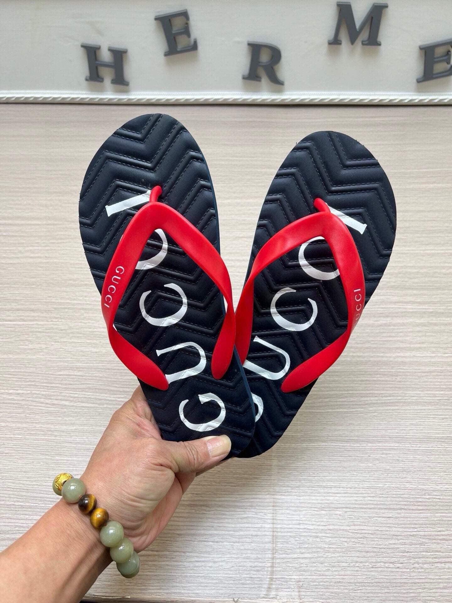 54B39ZDE Stylish slippers