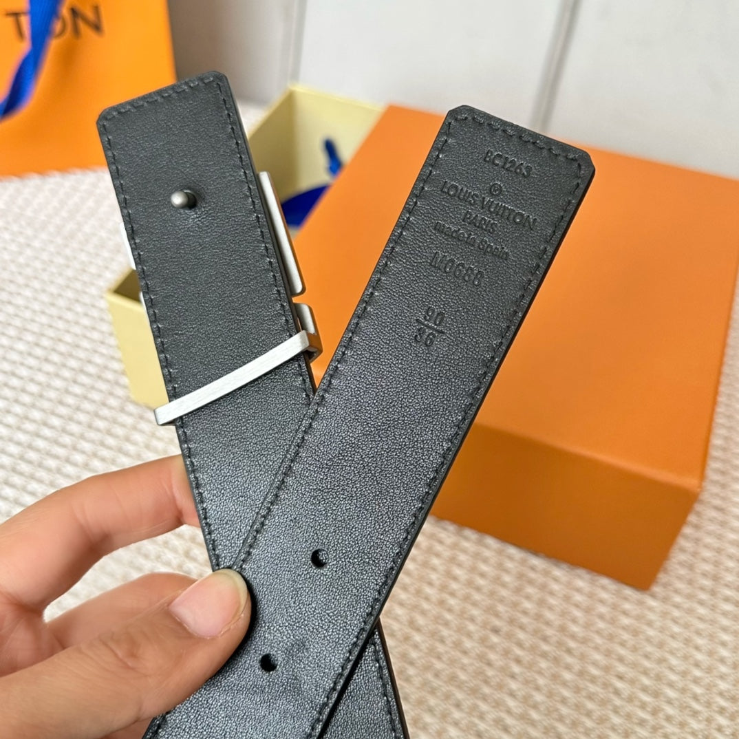 14E143PDE Stylish High quality belt With full package