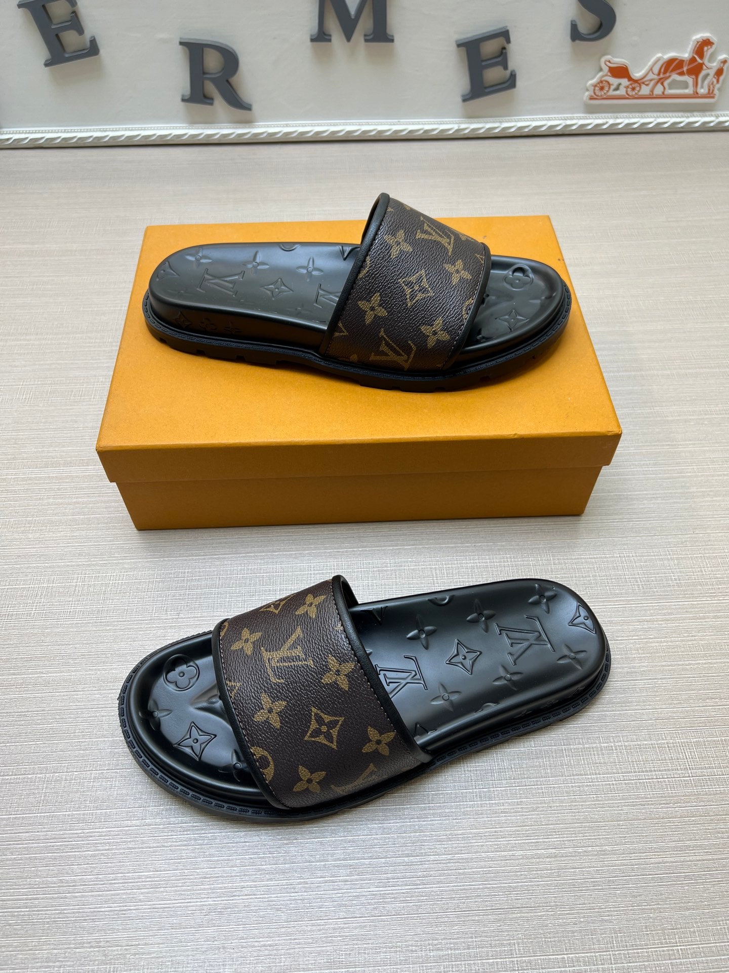535ZE304ZDE Stylish Slippers