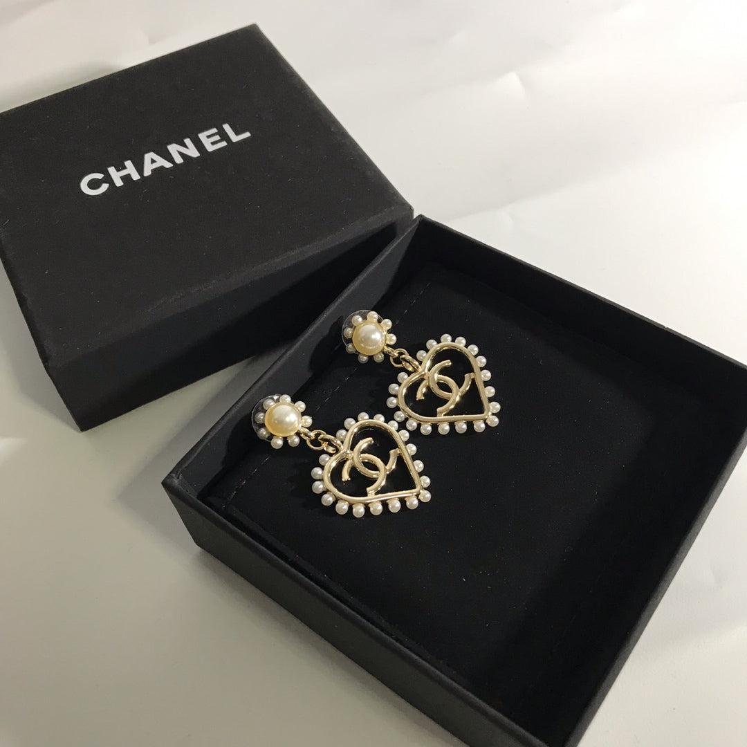 14C795EDE Stylish Earrings