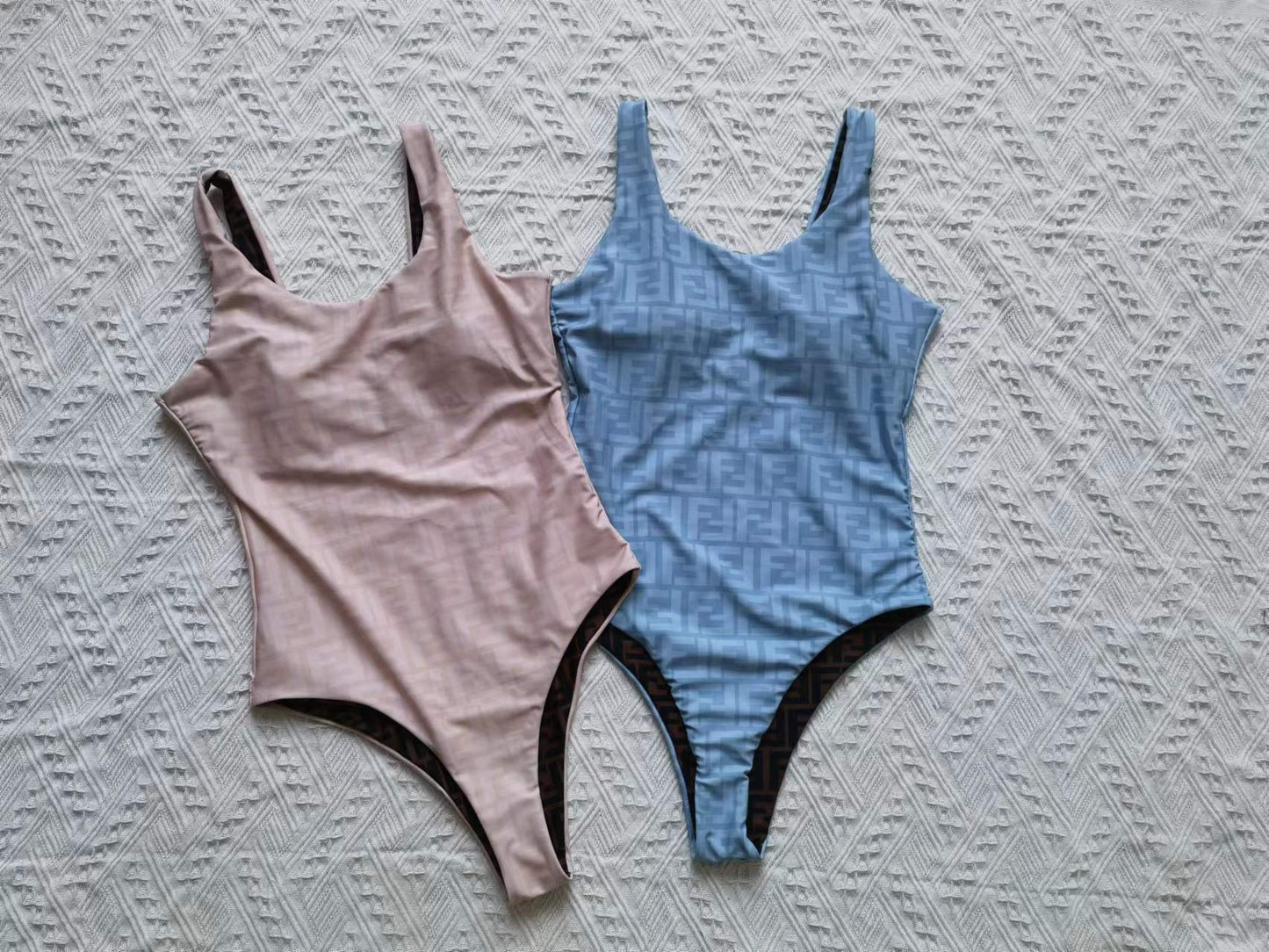 14F159YDE Stylish Bikini swimsuit