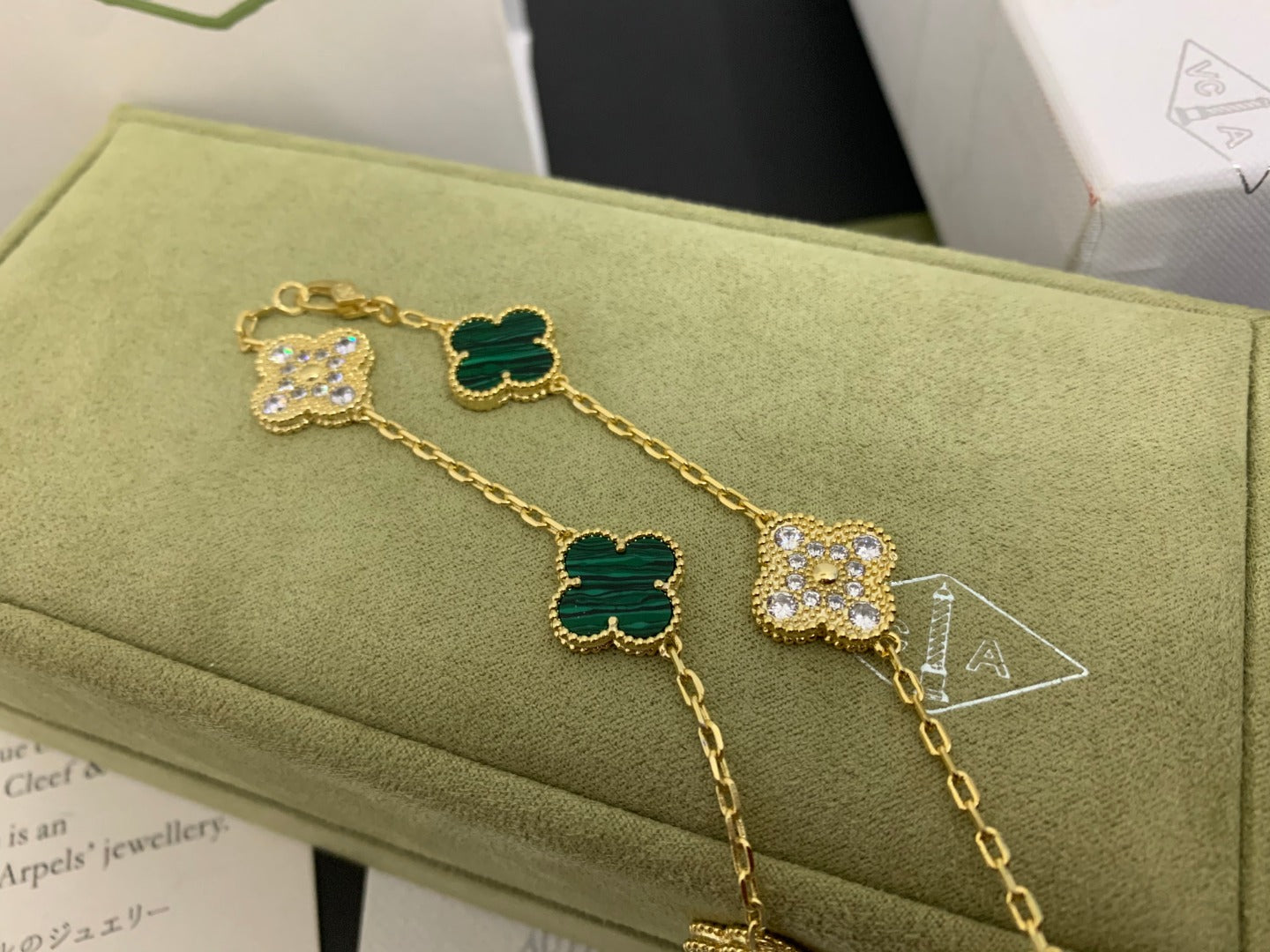 5XV191XDE Stylish 10 flower necklaces