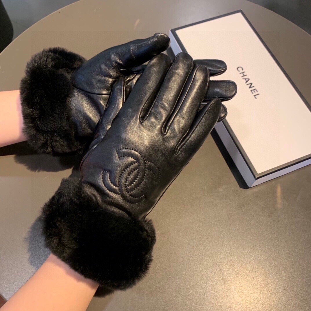 24C96SDE Stylish gloves