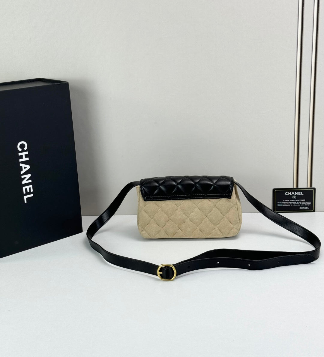 15RC61BDE Stylish leather bag