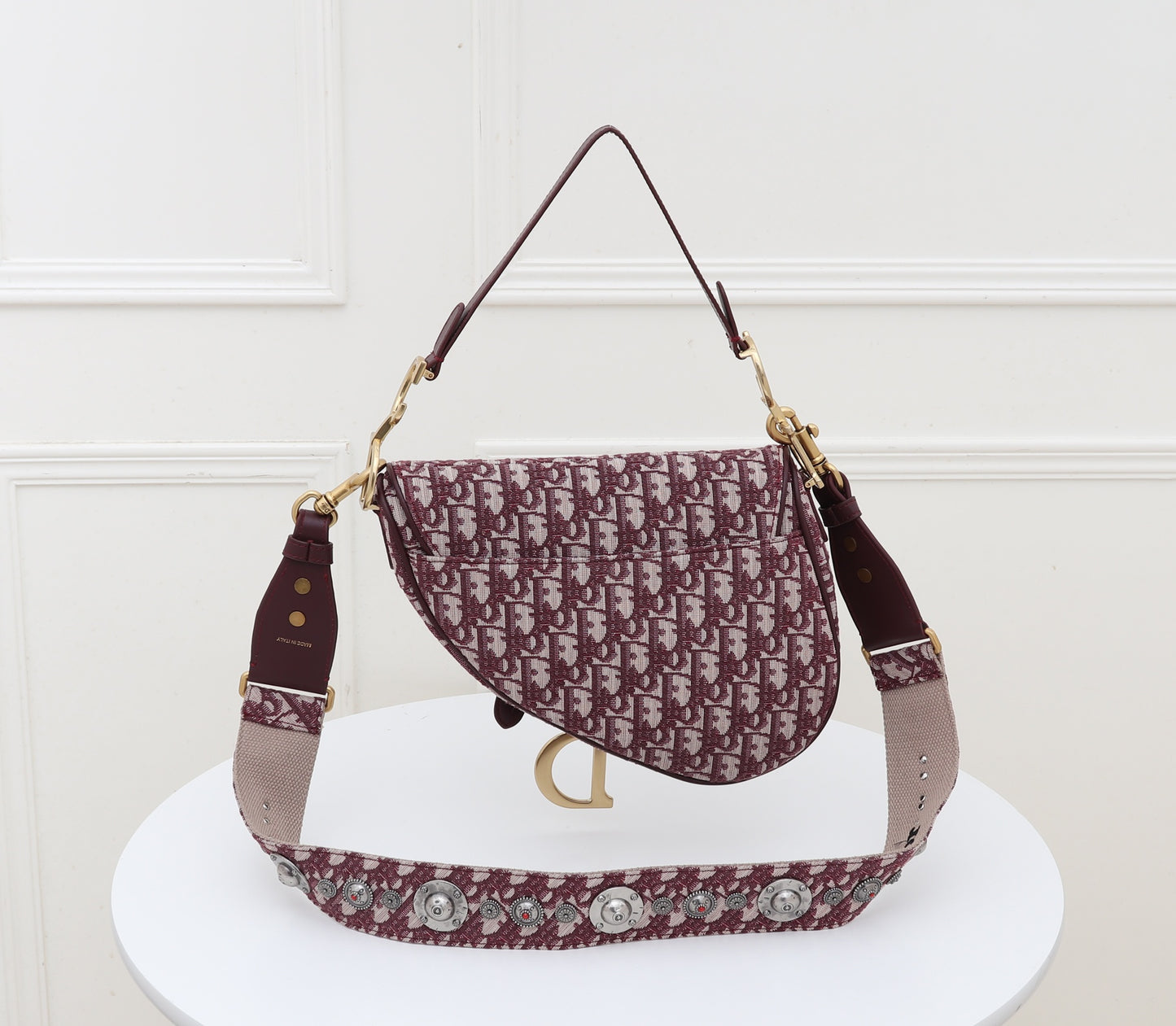 5D12BDE Stylish leather bag
