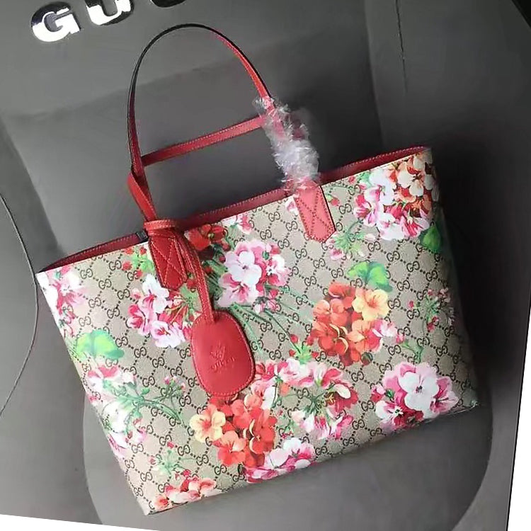 1B230BDE Stylish leather bag