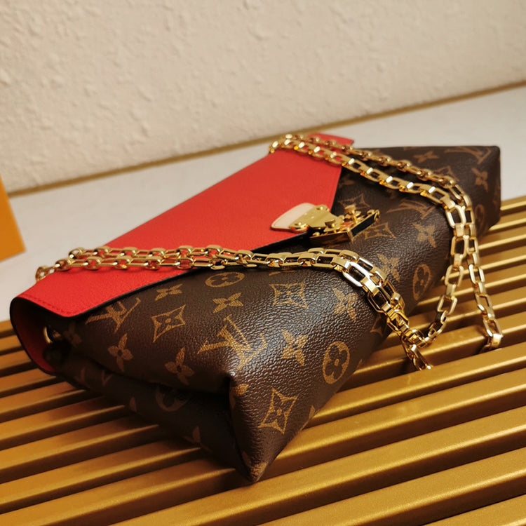 AE83BDE Stylish leather bag