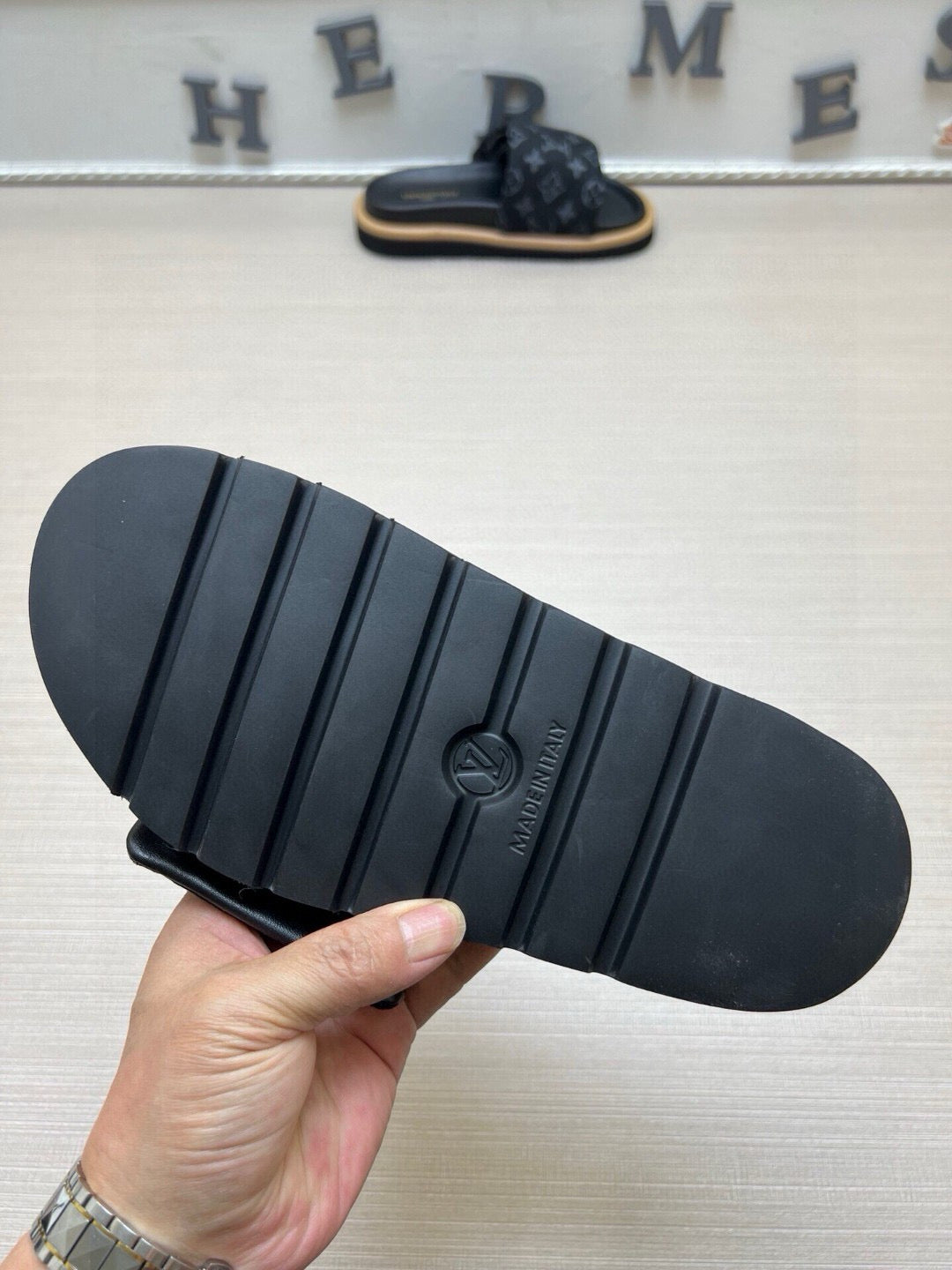 5QE8ZDE Stylish Slippers