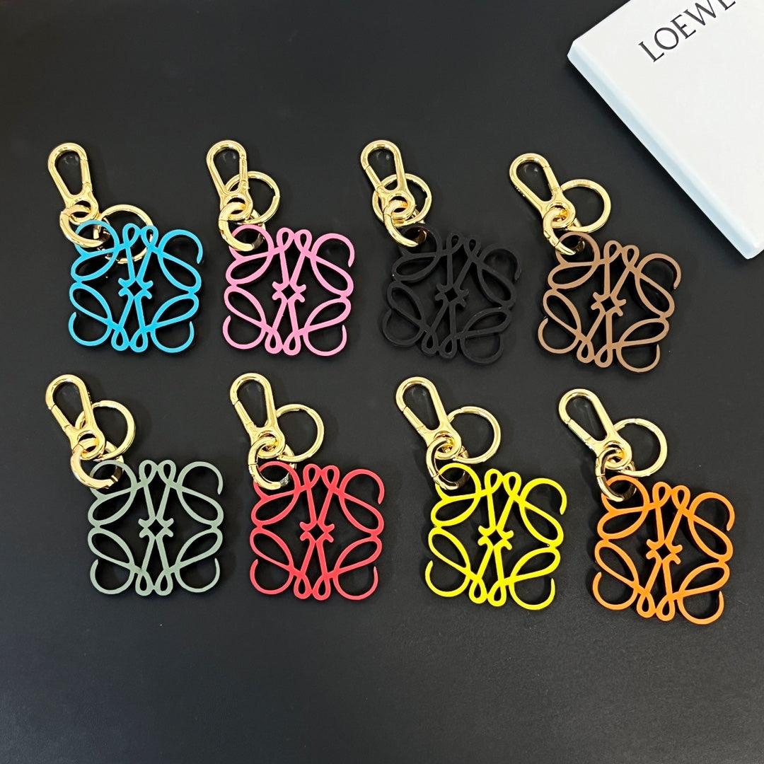 14A86ADE Stylish key closure