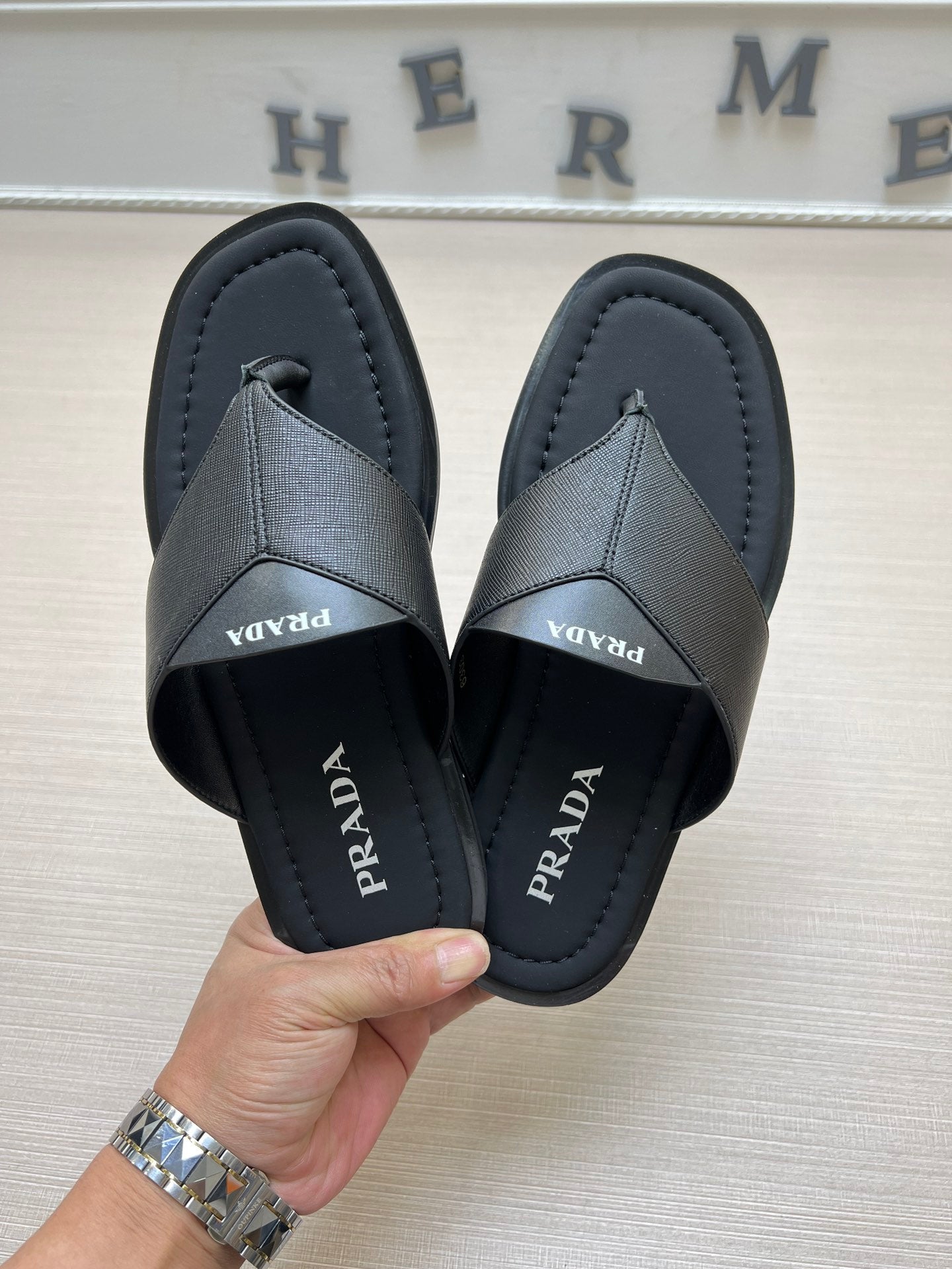 54PD72ZDE Stylish slippers