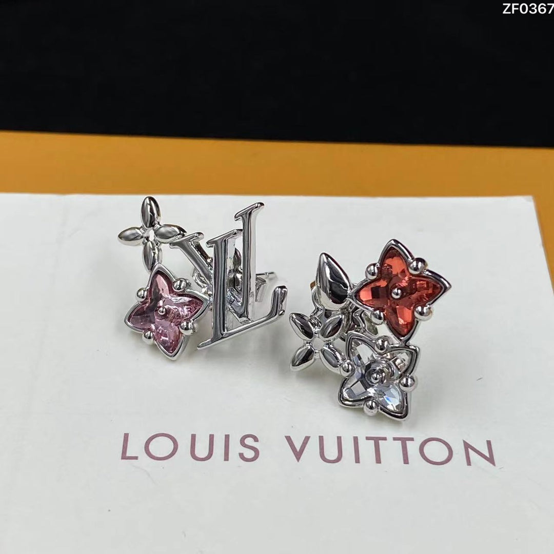 1E253EDE Stylish Earrings