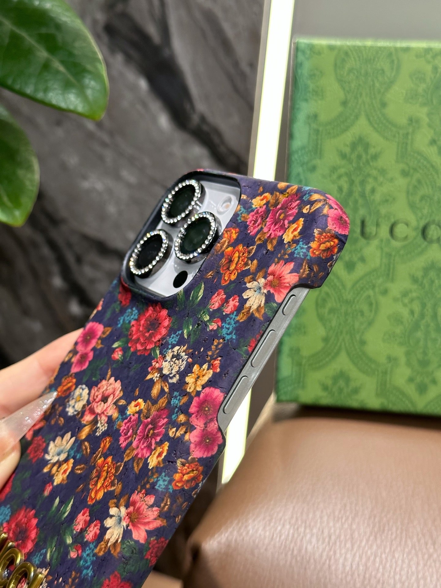 135RB195ADE Stylish Phone Case