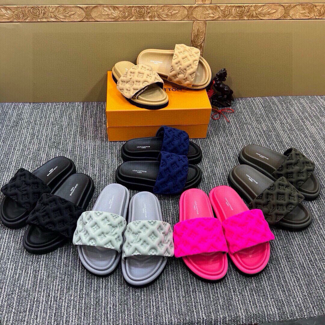 5QE13ZDE Stylish Slippers
