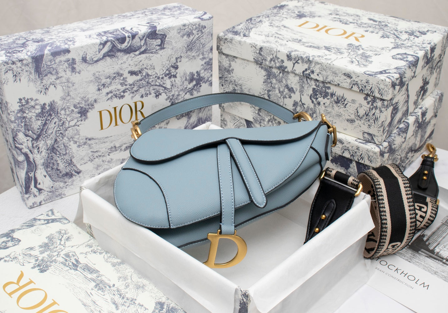 5D11BDE Stylish leather bag