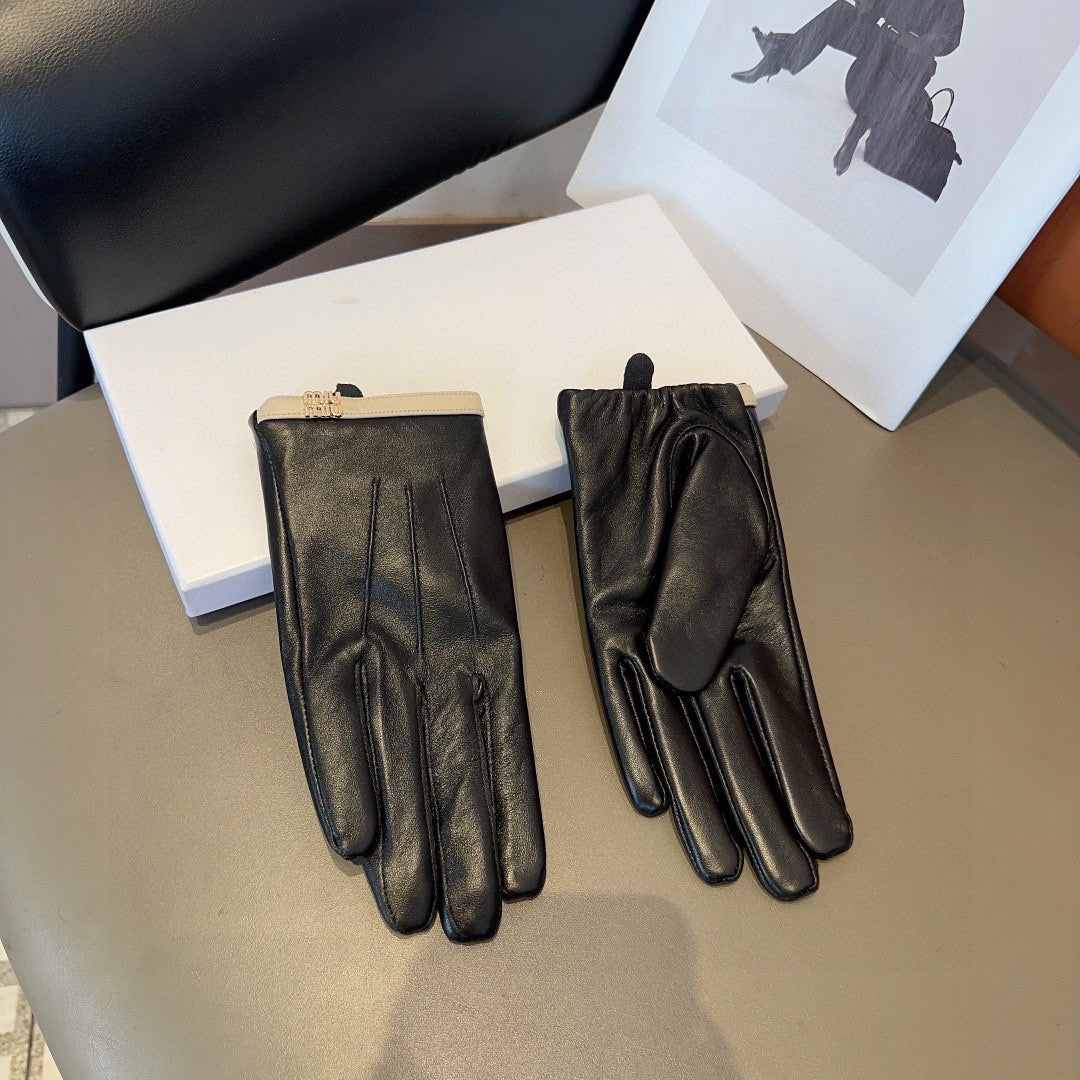 14A74SDE Stylish gloves