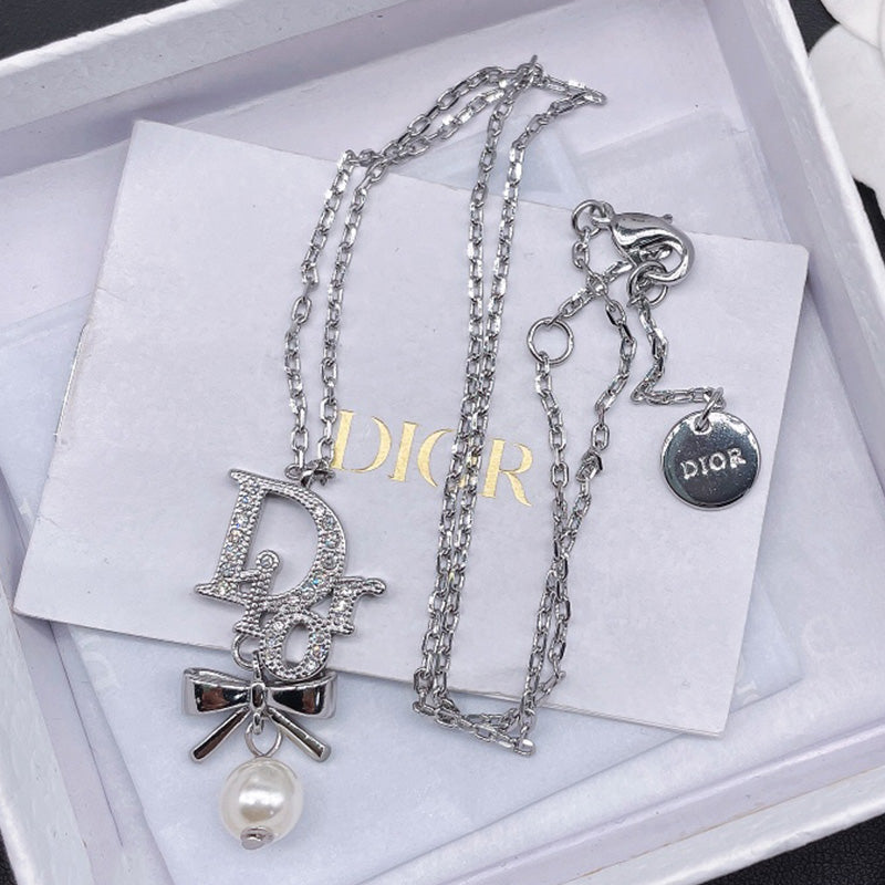 1YD210XDE Stylish Necklaces