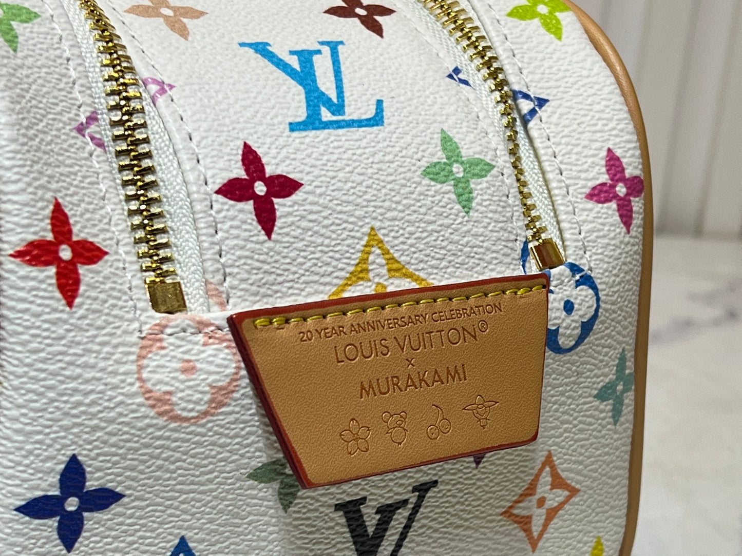 165NE108BDE Stylish leather bag
