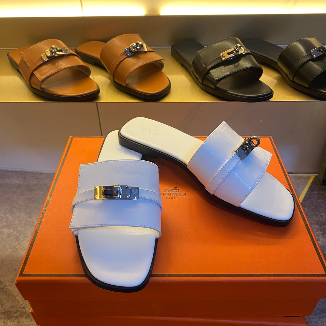 14H33ZDE Stylish slippers
