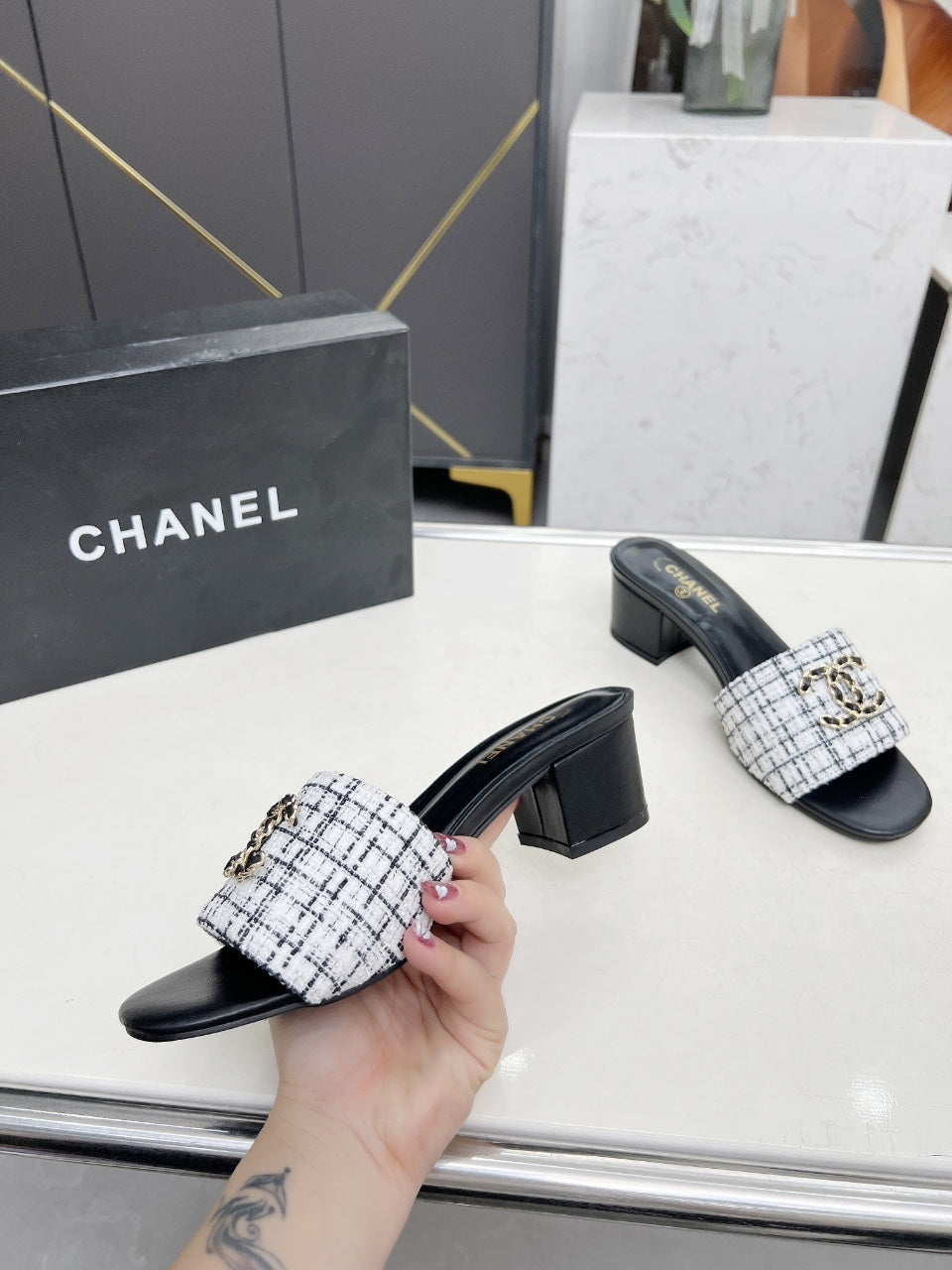 255QB30ZDE Stylish leather shoes
