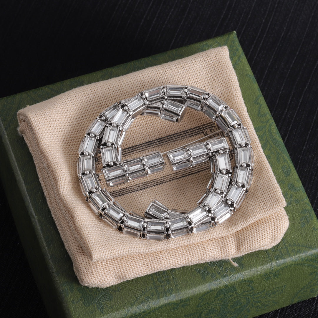 14B492XDE Stylish Brooch