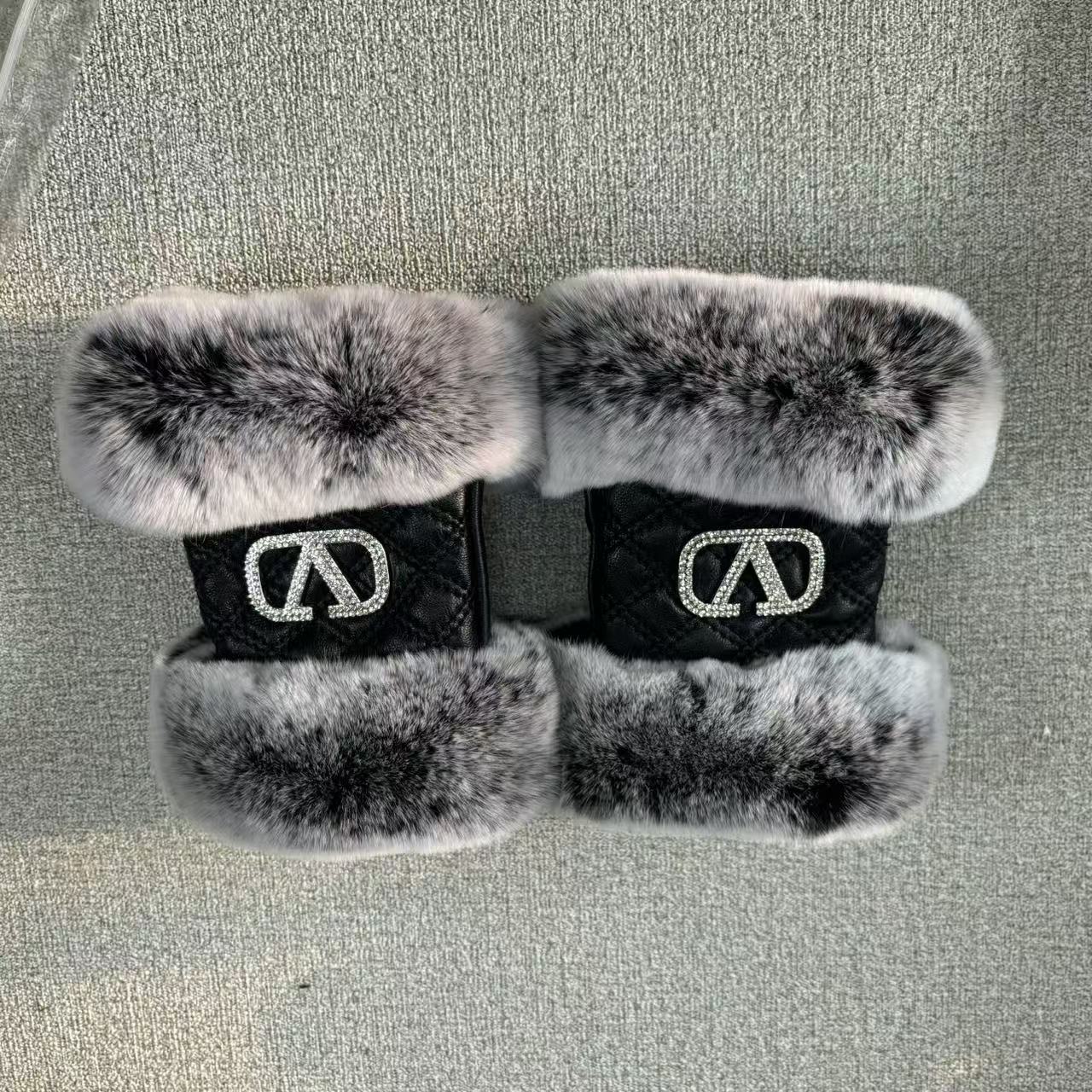 24VL102SDE Stylish gloves