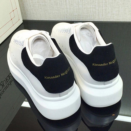 1MQ82ZDE Stylish Sneakers