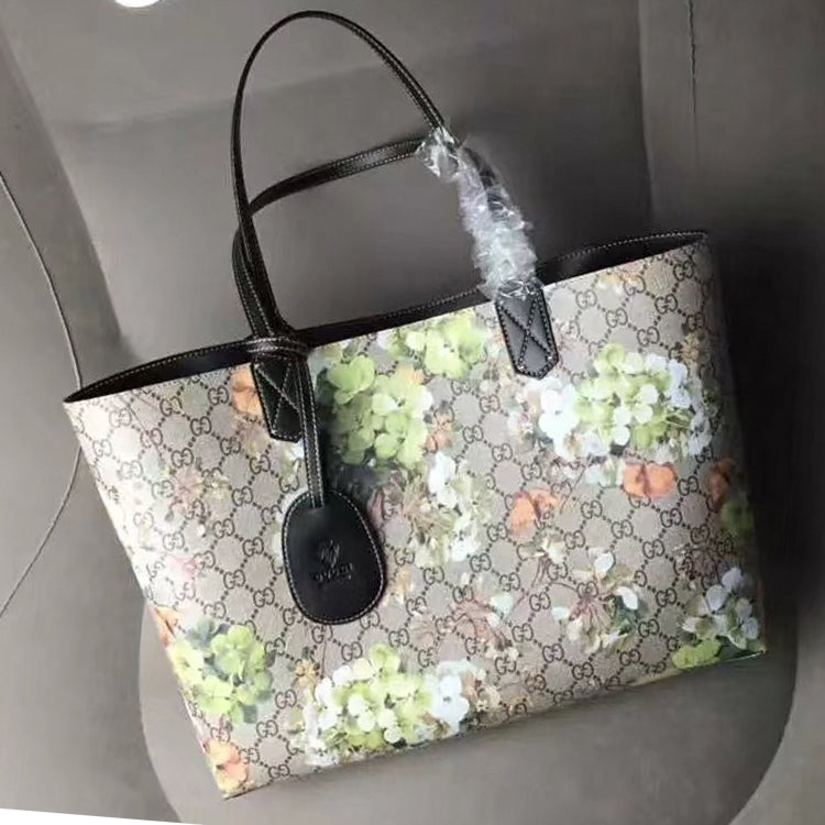 1B230BDE Stylish leather bag