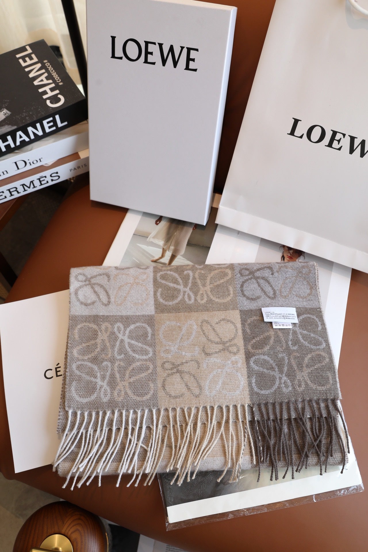 175RA13WDE Stylish Winter Scarves