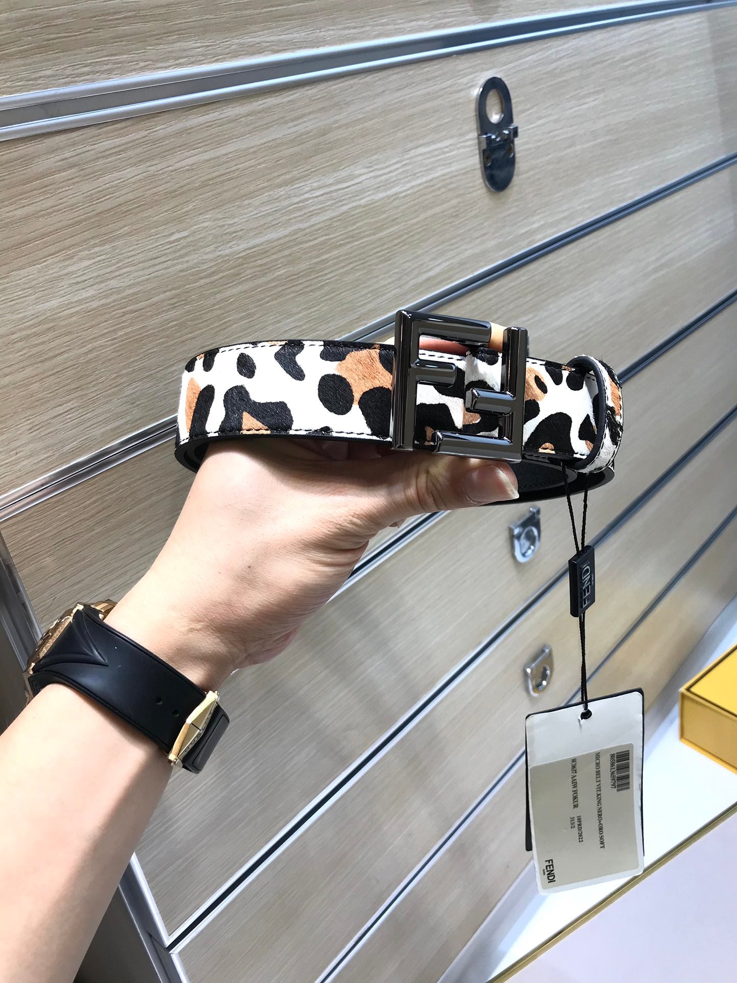 14F94PDE Stylish High quality belt With full package