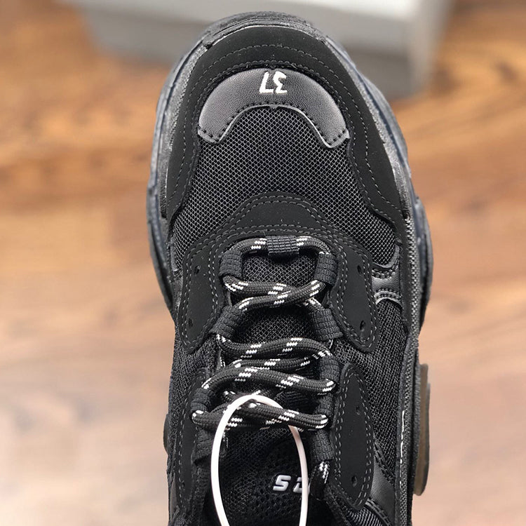 2J65ZDE Stylish Sneakers