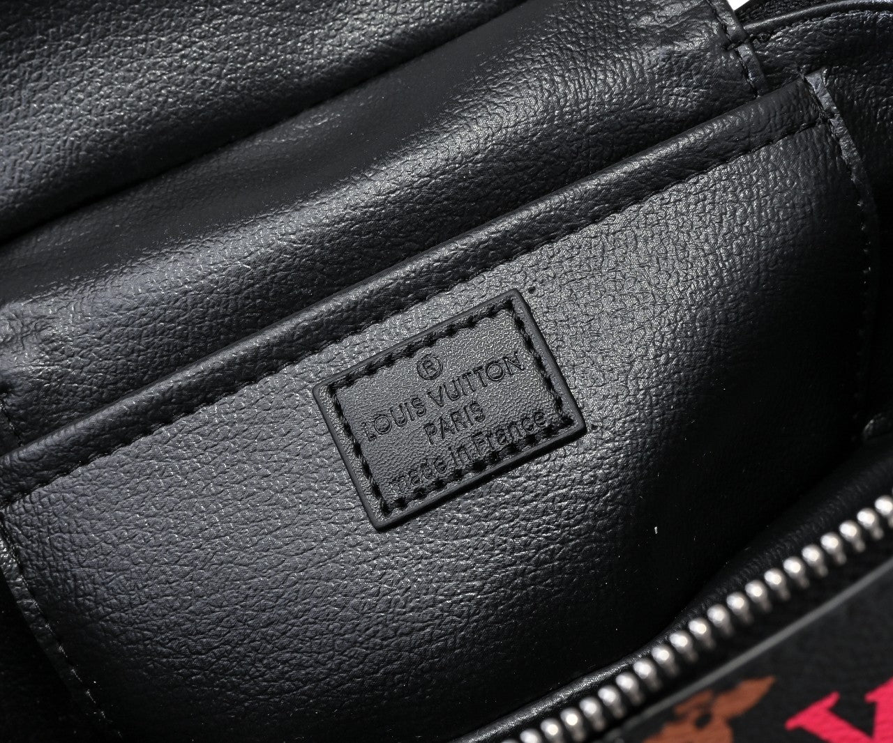 15XE11BDE Stylish leather bag