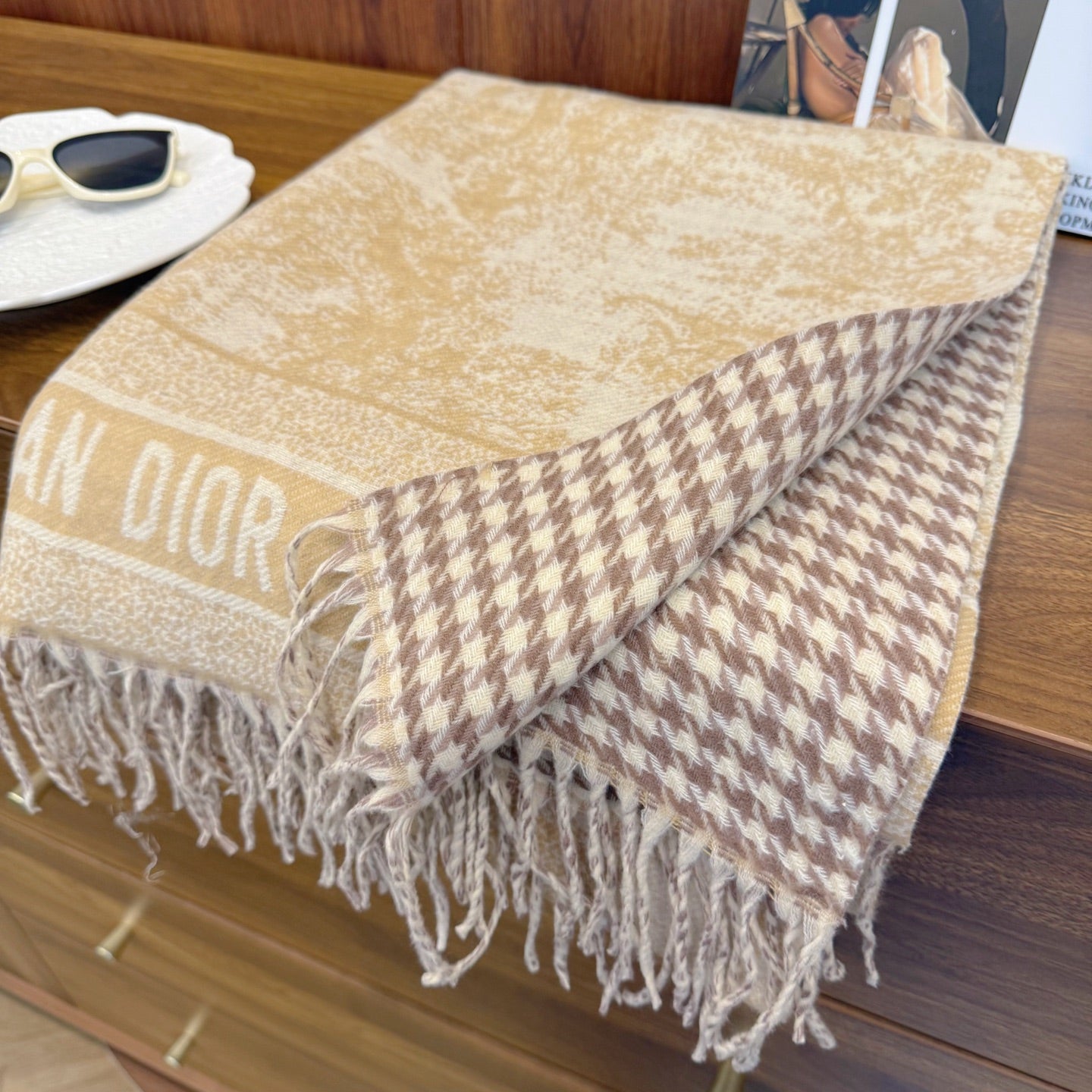 185ZD39WDE Stylish Winter Scarves