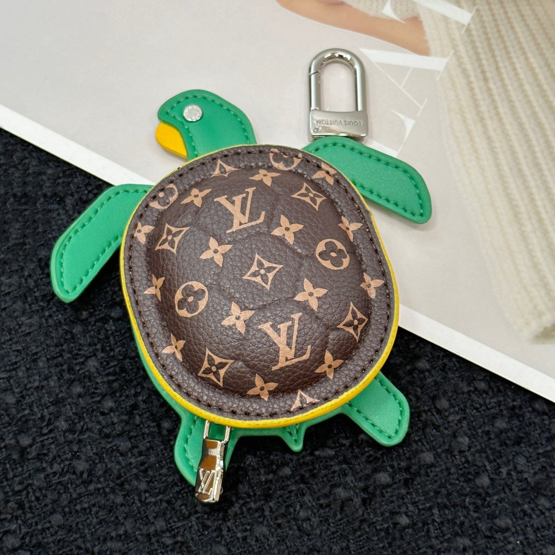 14E25ADE Stylish key closure