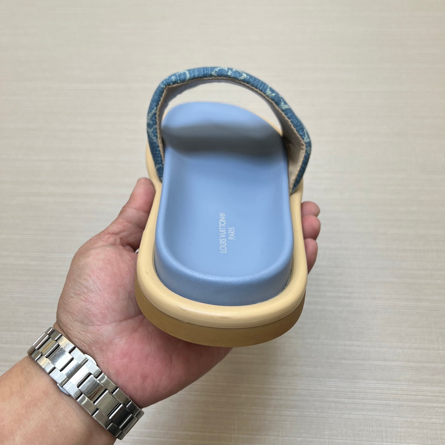 535ZE301ZDE Stylish Slippers