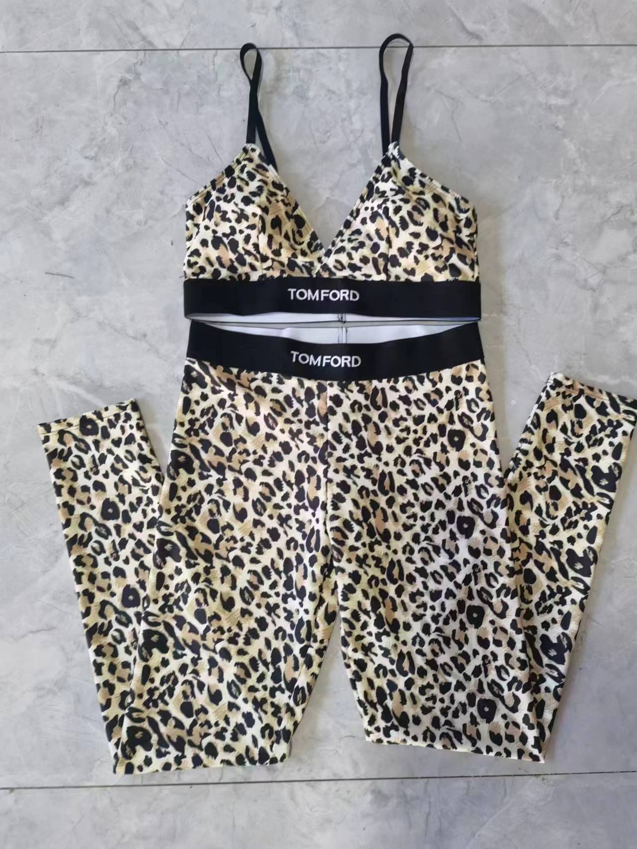 14A52YDE Stylish Long sleeve swimsuit