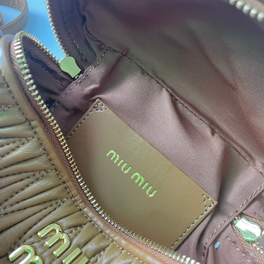 15RA102BDE Stylish leather bag