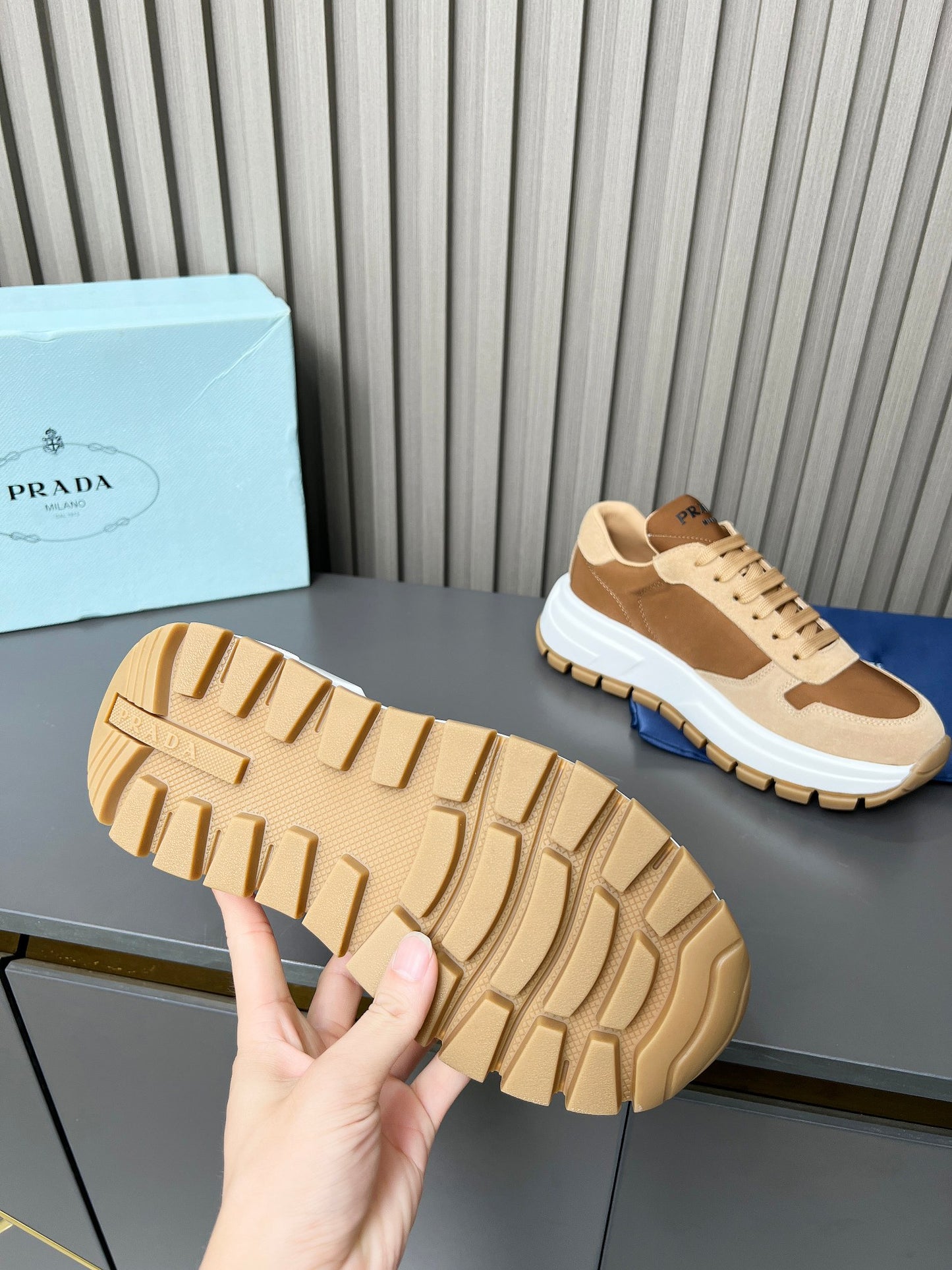 2LPD5XDE Stylish leather shoes