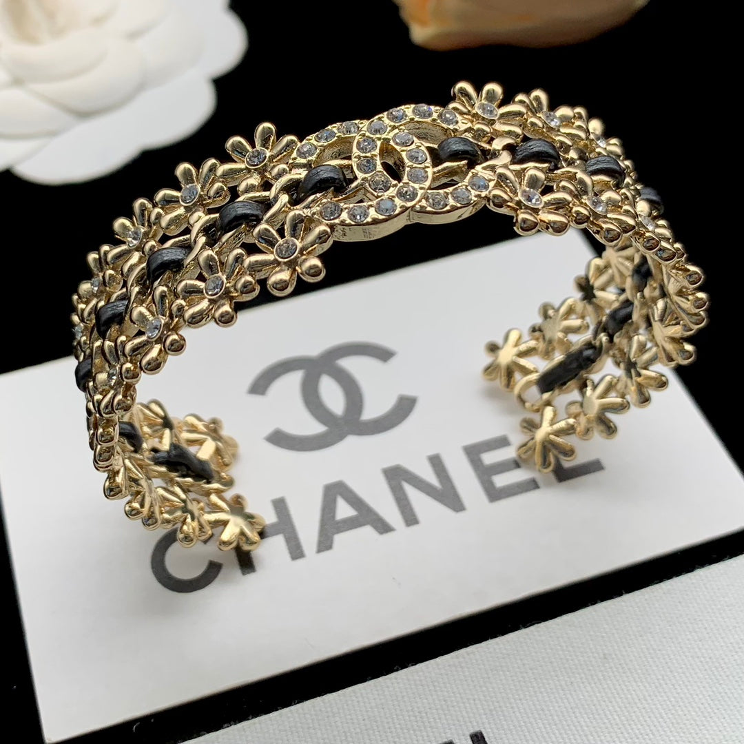 1YC120KDE Stylish Bracelets