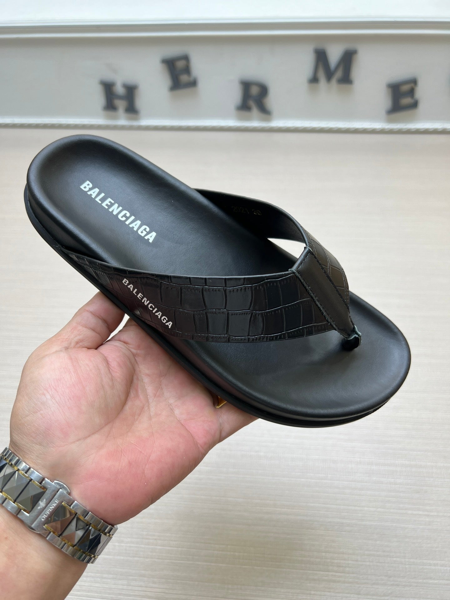 54J98ZDE Stylish slippers