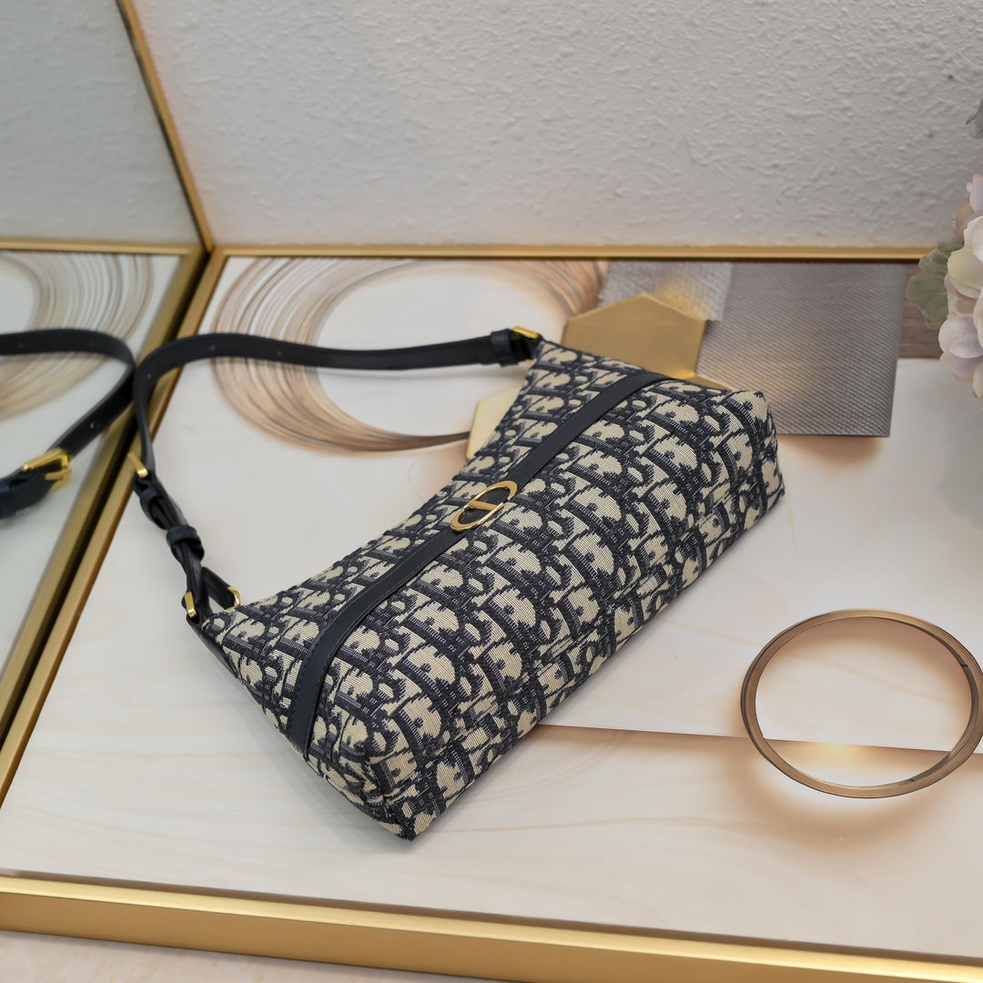 165ND100BDE Stylish leather bag
