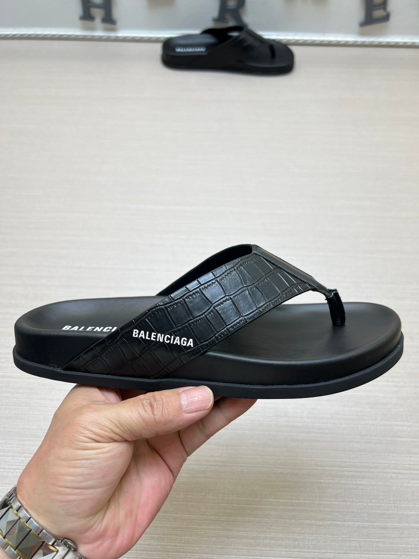 54J98ZDE Stylish slippers