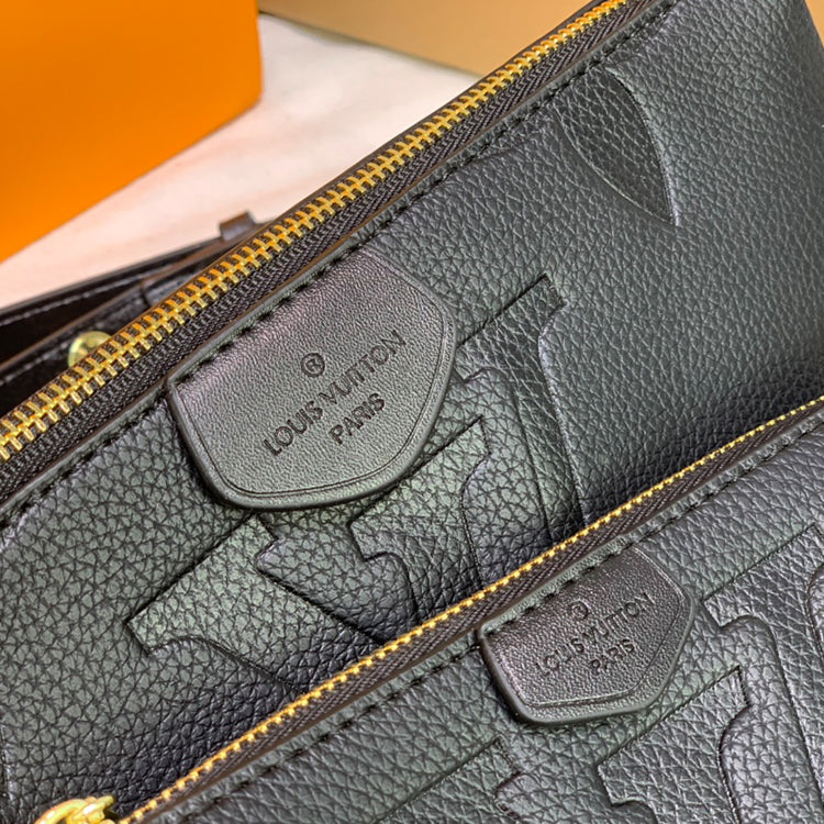 AE103BDE Stylish leather bag