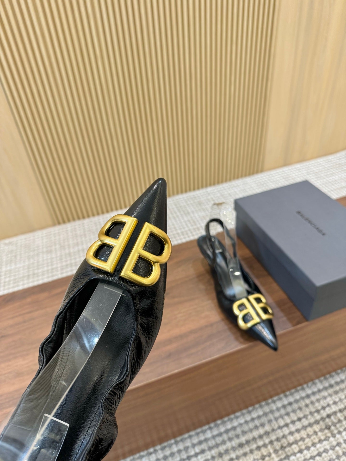 255QJ45ZDE Stylish leather High heels