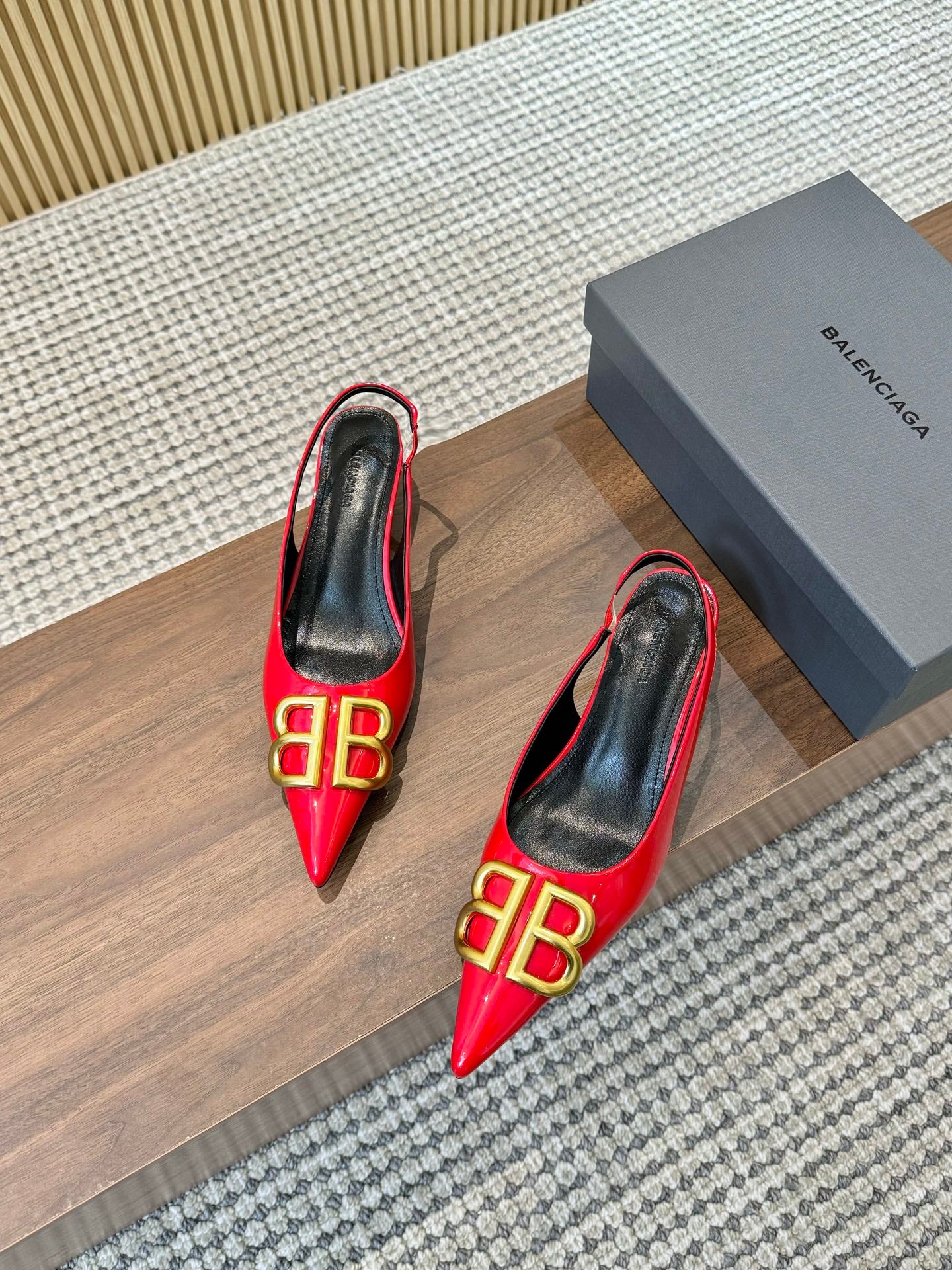 255QJ45ZDE Stylish leather High heels