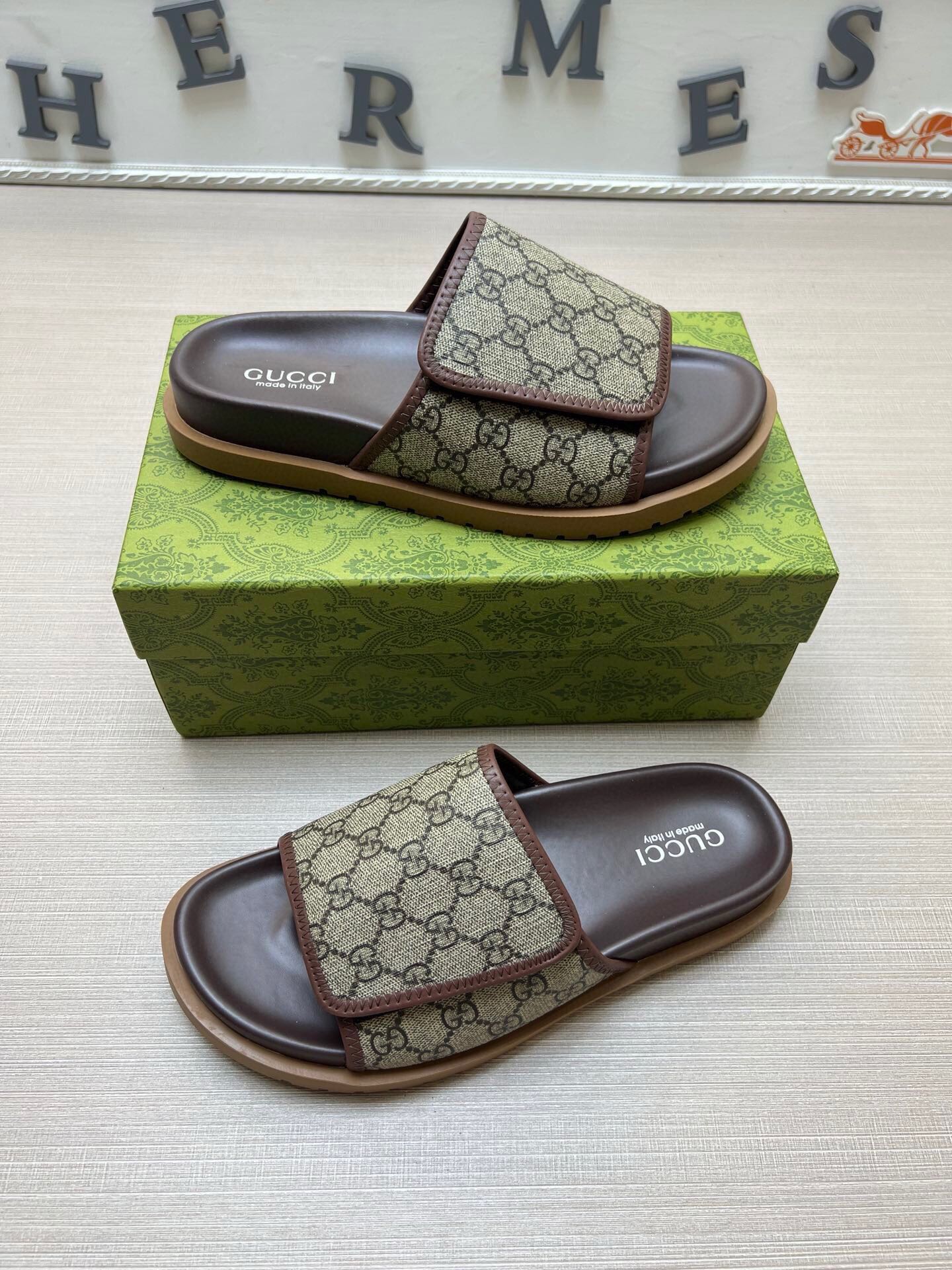 5LB231ZDE Stylish Slippers